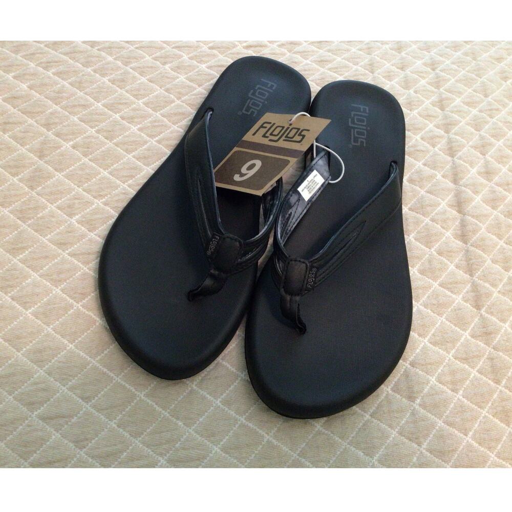 Flojos black flip flops NWT women’s size 9